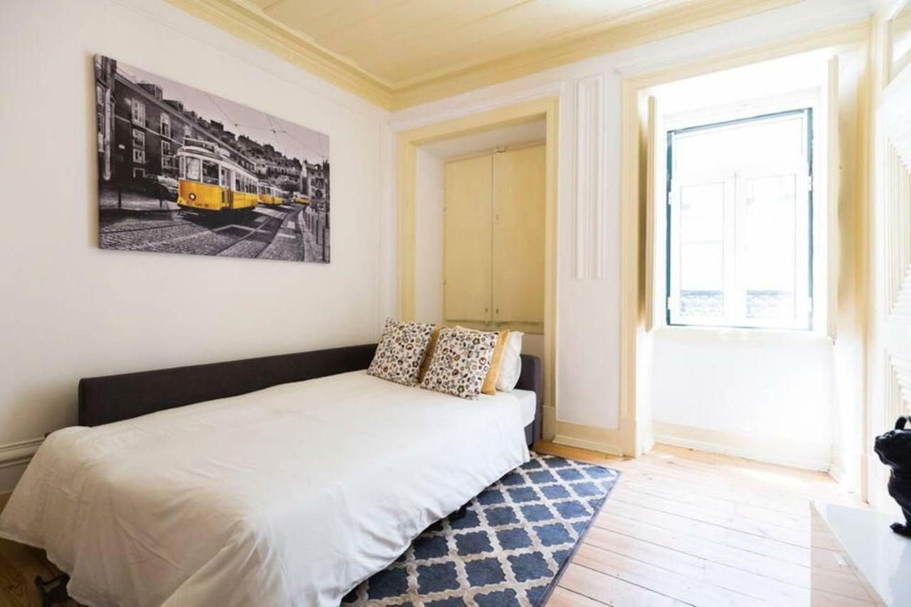 Ola Lisbon - Rato I Appartement Buitenkant foto